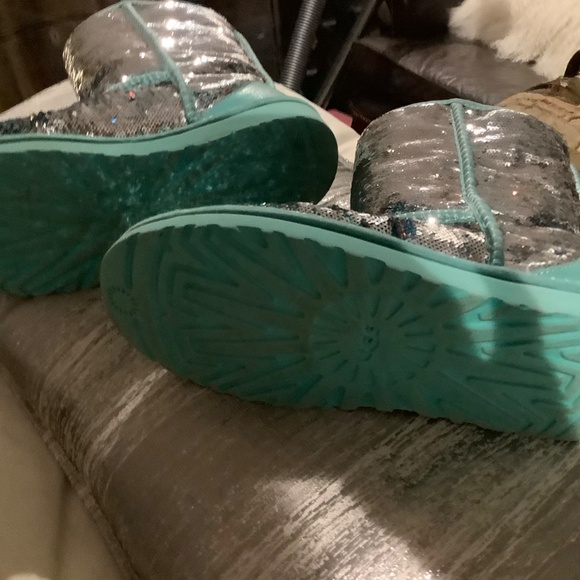 Ugg boots - Picture 4 of 6